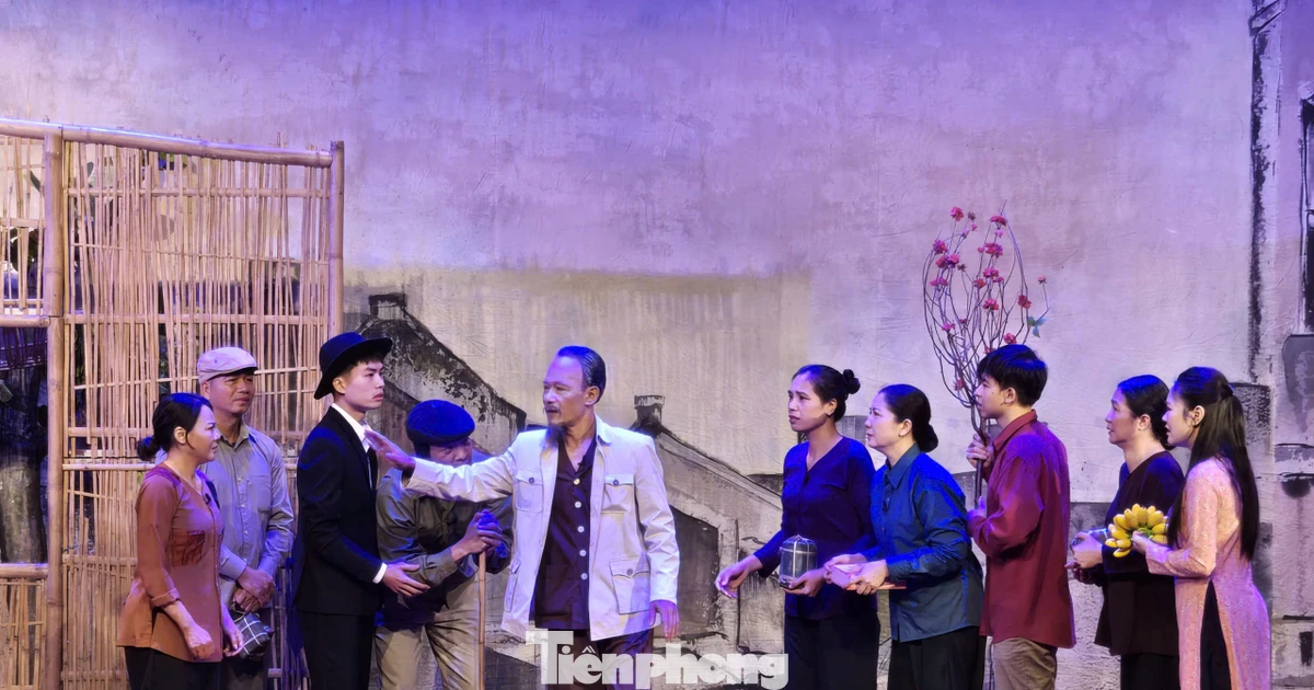 Lần đầu diễn kịch trong Bảo tàng Hồ Chí Minh