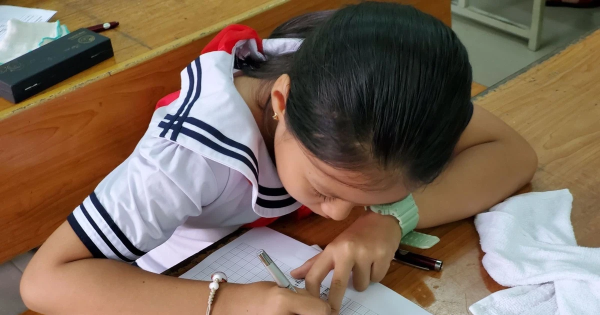 Tranh luận gay gắt về quy định xử phạt cha mẹ nếu cưỡng ép con học quá sức