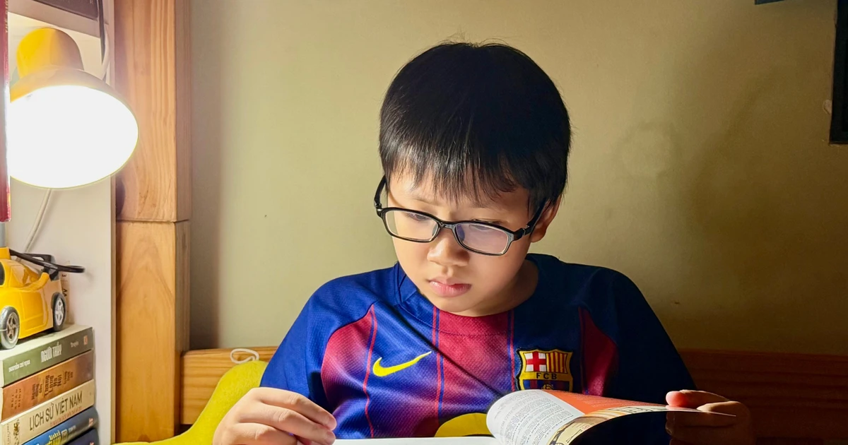 Học sinh người dân tộc Ê-đê háo hức được ‘đi máy bay’ dự Chung kết AIMO