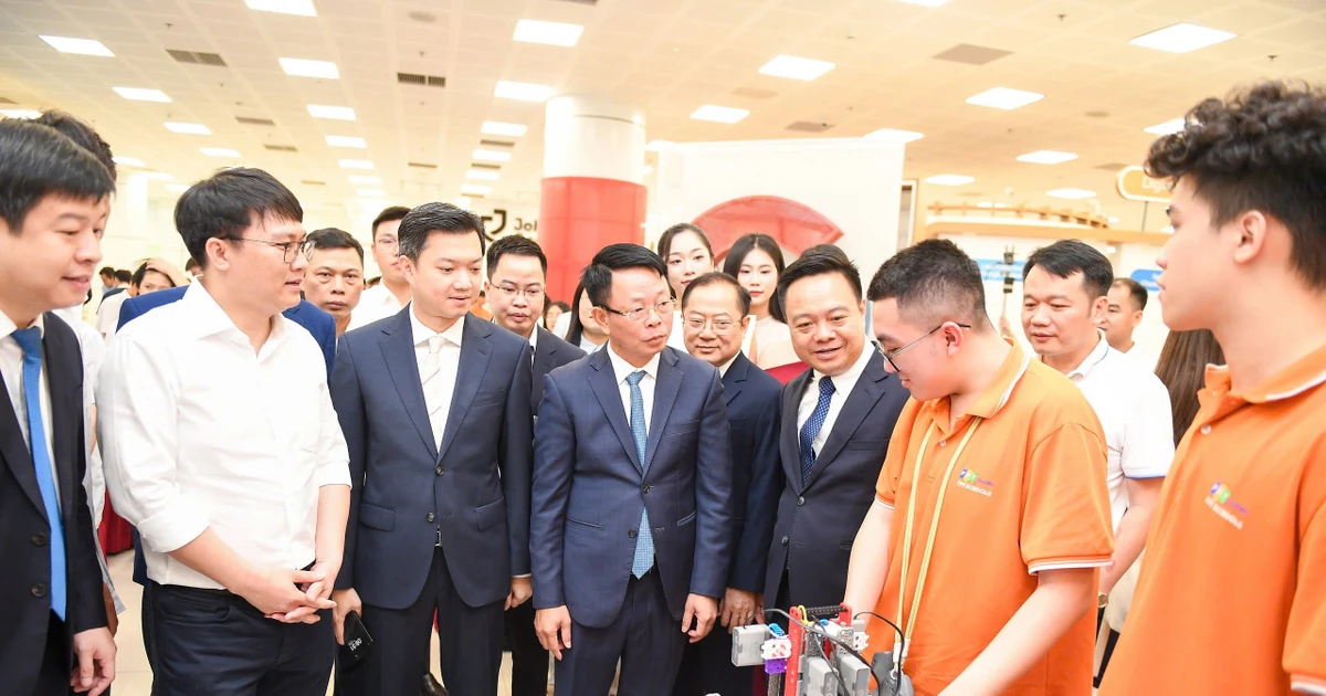 Chung kết Quốc gia STEM, AI và Robotics: Khát vọng chinh phục khoa học của thế hệ trẻ