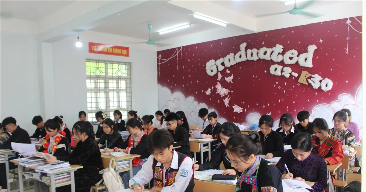 Dự kiến hỗ trợ 450 nghìn đồng tiền ăn trưa cho học sinh trường nội trú