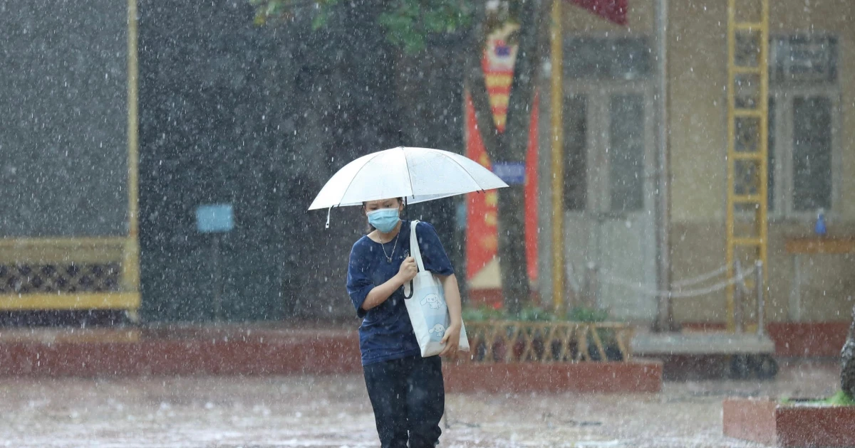 Phụ huynh, sĩ tử lưu ý mưa dông