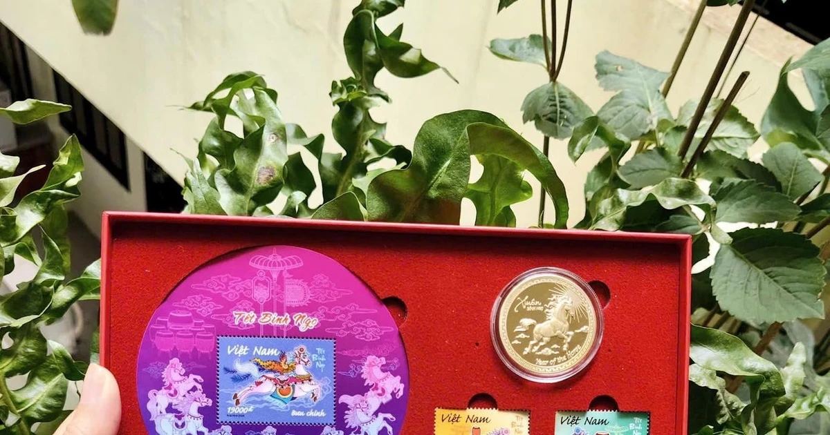 Phát hành tem ‘Tết Bính Ngọ’ và xu ‘Nhật Mã Phi Vân’