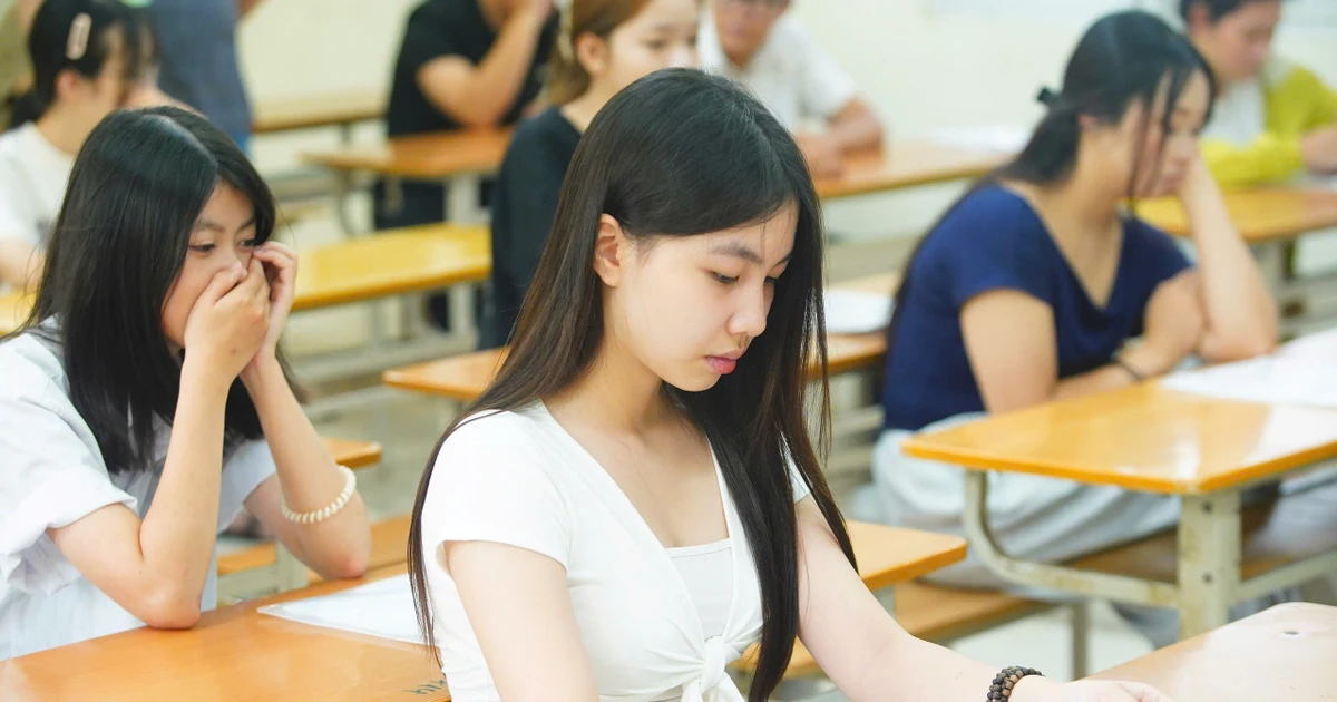 Hơn 1,2 triệu sĩ tử thi tốt nghiệp: Hồi hộp với đề Văn