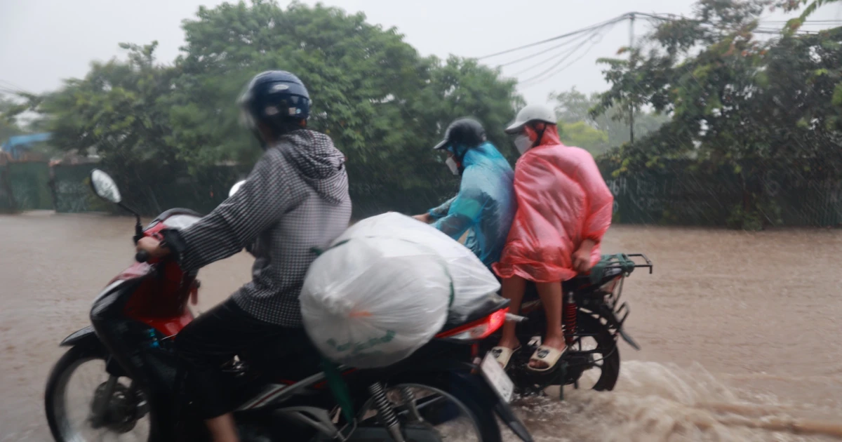 Chiều tối nay, nhiều khu vực trên cả nước có mưa dông