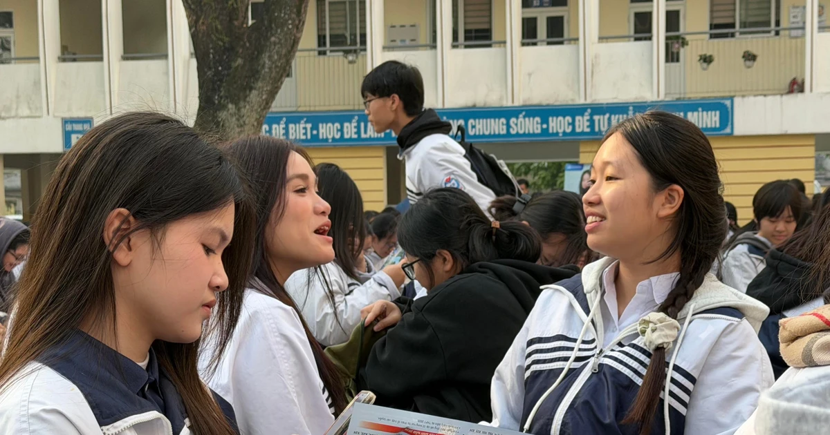 Giới hạn 10 nguyện vọng tuyển sinh ĐH, học sinh than 'siết' quá chặt