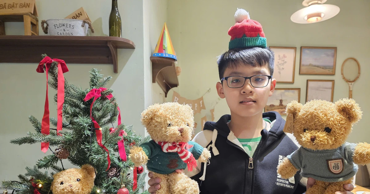 Thí sinh đạt điểm tuyệt đối Vòng Sơ loại AIMO 'bật mí' cách học và làm đề Toán, tiếng Anh