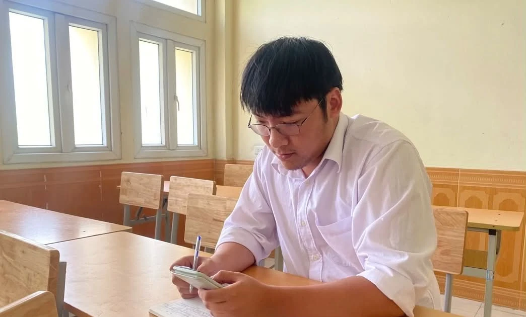 Thầy giáo tương lai thi tốt nghiệp THPT lần thứ 7 tiết lộ 'bí kíp' tránh mất điểm oan môn Toán