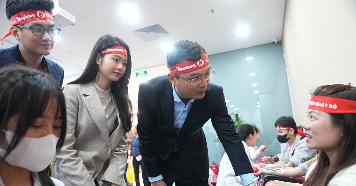 Cán bộ, nhân viên Công ty Amway hăng hái hiến máu Ngày Chủ Nhật Đỏ