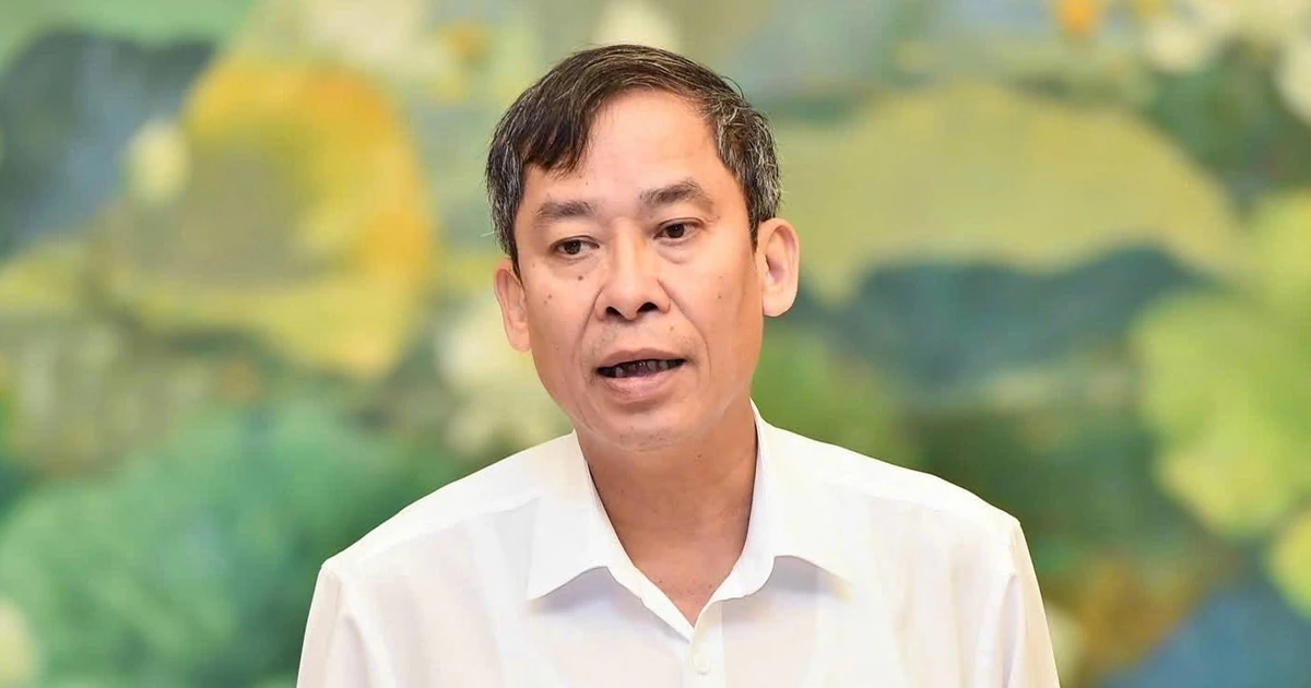 Bộ GD&ĐT lên tiếng vụ học sinh giật tóc, quật ngã cô giáo