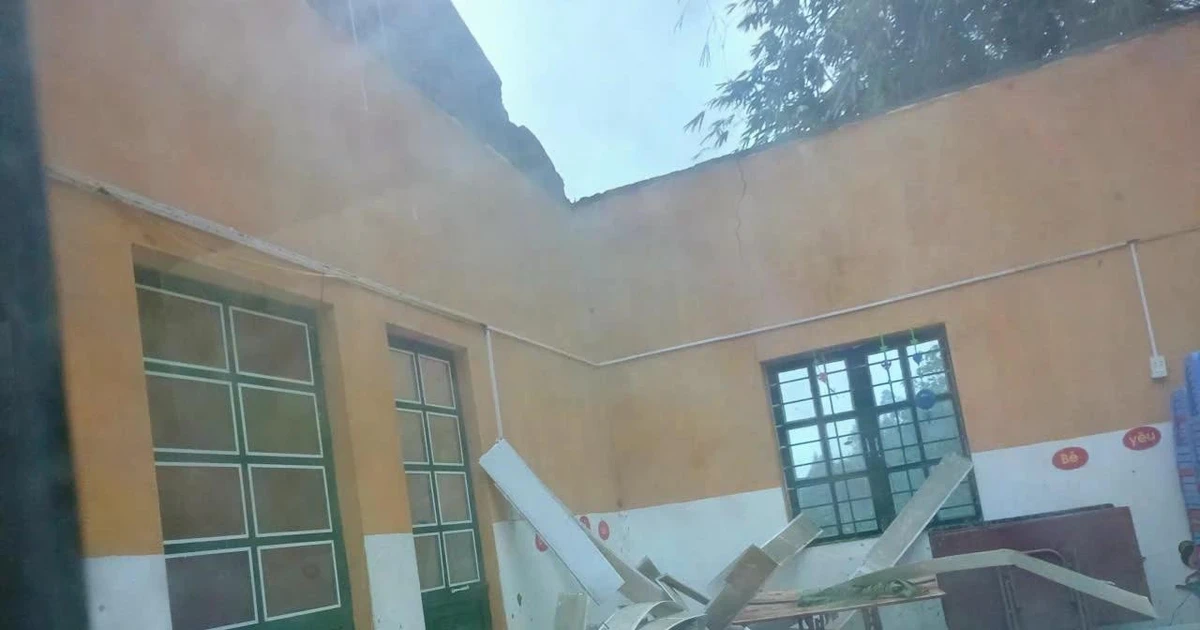 Mưa dông làm 5 người thương vong, hơn nghìn ngôi nhà tốc mái