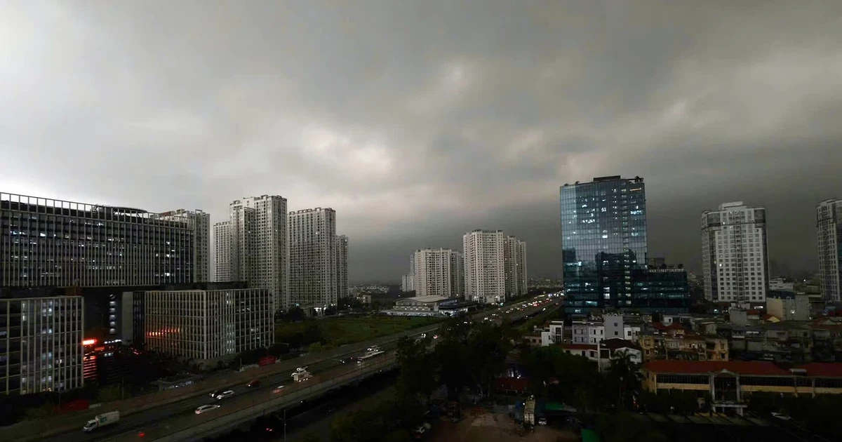 Mưa dông bao trùm miền Bắc, một người thiệt mạng