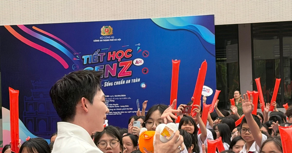 Giám đốc Công an Hà Nội cảnh báo những cạm bẫy bủa vây học sinh trong thời đại số