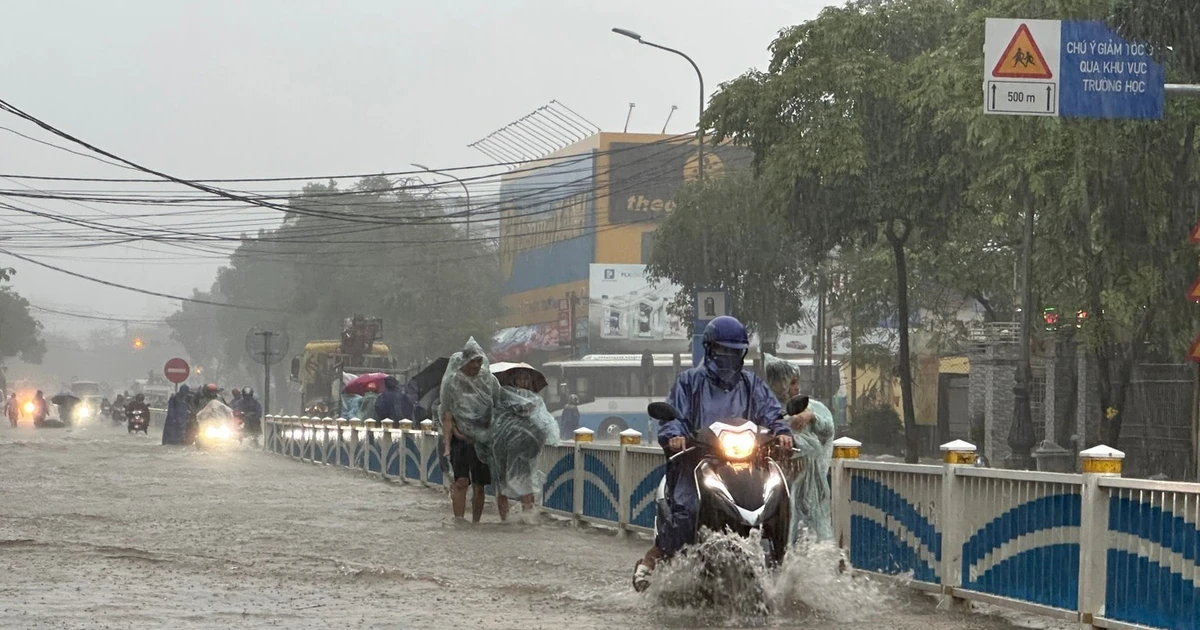 Đón không khí lạnh cường độ mạnh, miền Trung sắp mưa lớn diện rộng