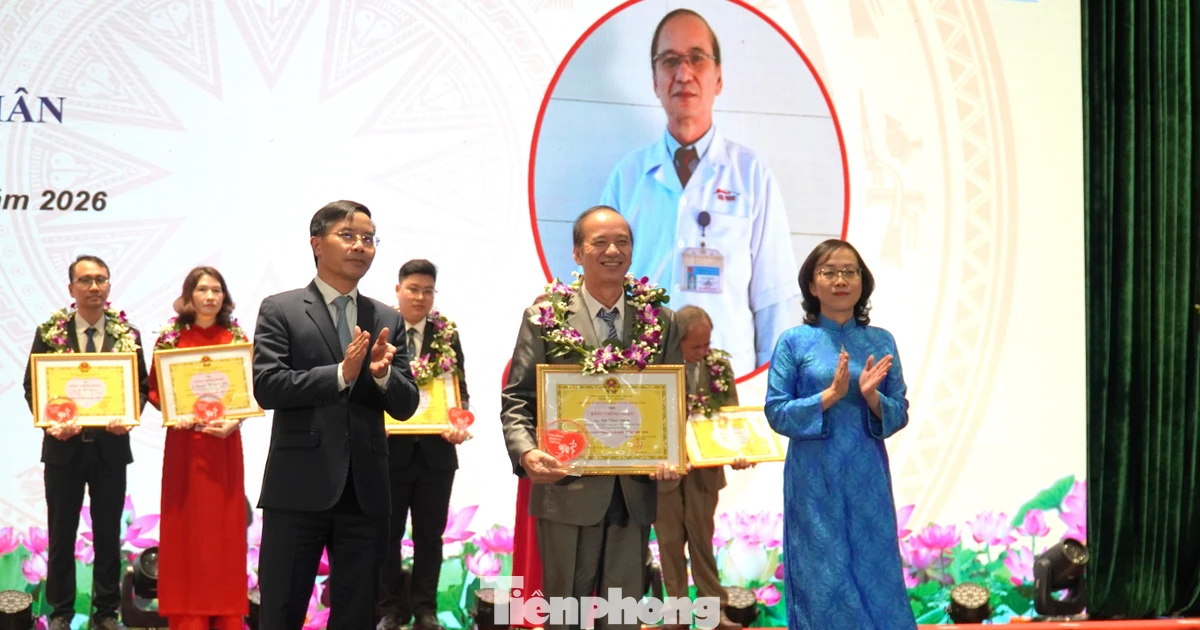 'Tỏa sáng Blouse trắng' tôn vinh y, bác sĩ tiêu biểu của Đà Nẵng