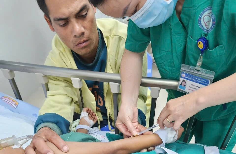 Sức khỏe 3 trẻ ở Đà Nẵng nguy kịch vì ngộ độc botulinum giờ ra sao?