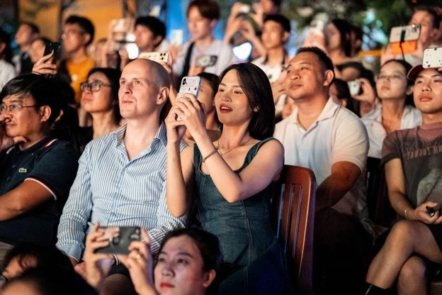 Hơn 2,7 triệu lượt khách đến Đà Nẵng xem pháo hoa