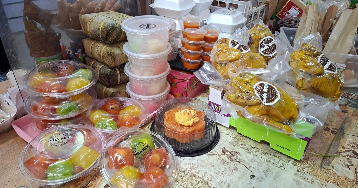 Bà con Việt tại Budapest trong ngày ông Công ông Táo