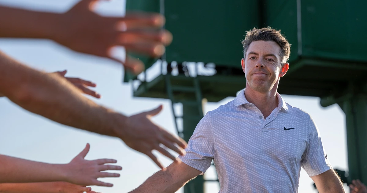 Rory McIlroy thăng hoa tại Augusta, tạo khoảng cách kỷ lục sau vòng 2 The Masters 2026