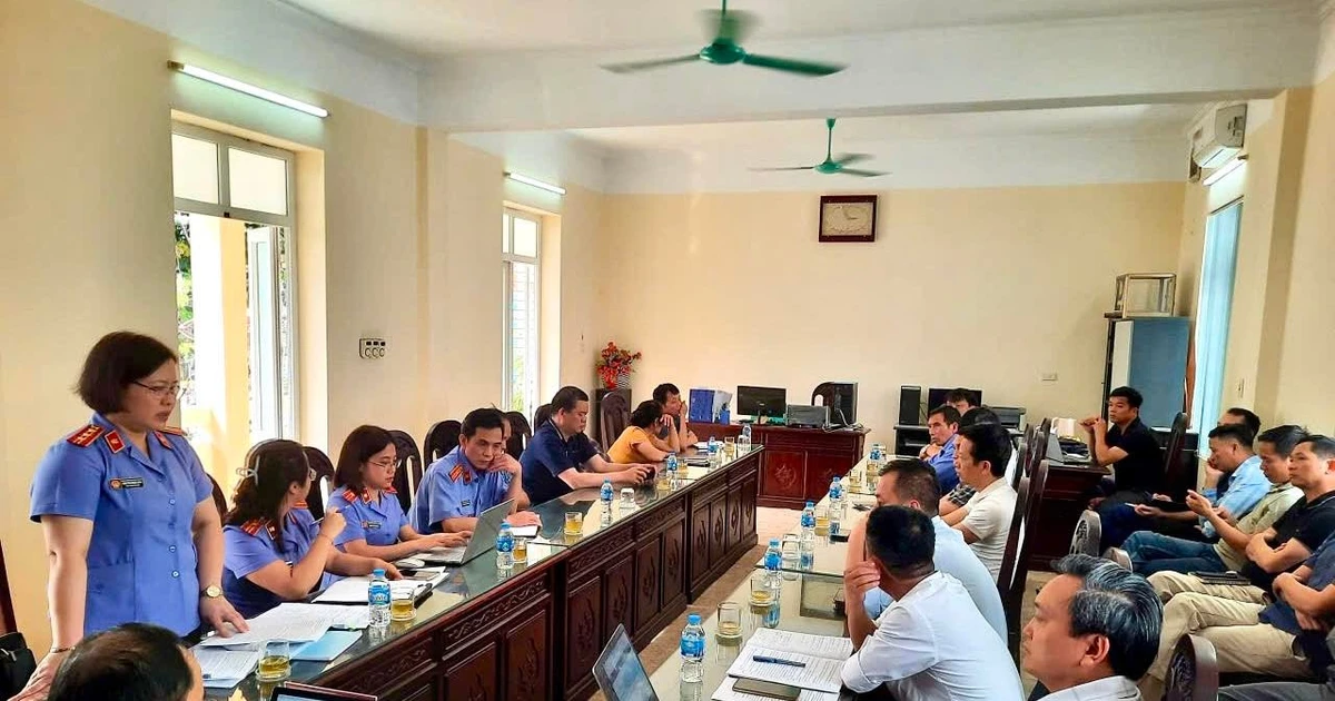 Lần đầu tiên Viện kiểm sát vào cuộc bảo vệ nhóm yếu thế trong vụ dân khổ vì đường quanh năm bụi trắng