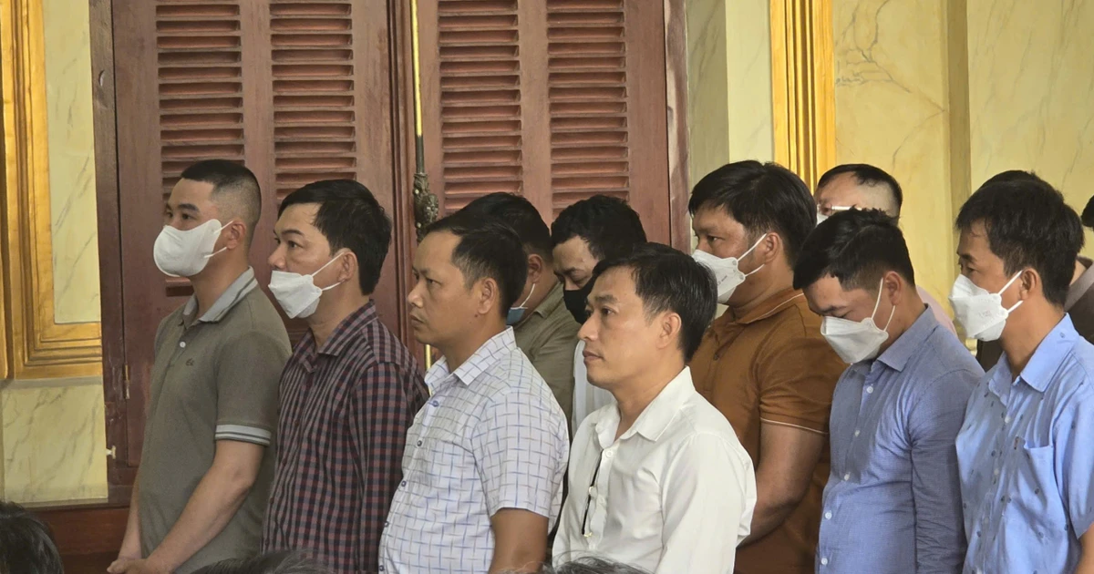 Xét xử nhóm cựu cán bộ 'động tay' vào hồ sơ giúp nhiều đối tượng 'né' cai nghiện bắt buộc