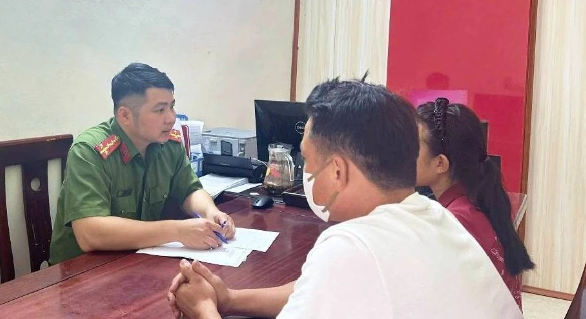 Truy soát xe khách, kịp thời giải cứu nữ sinh bị dụ dỗ đi làm “việc nhẹ lương cao”