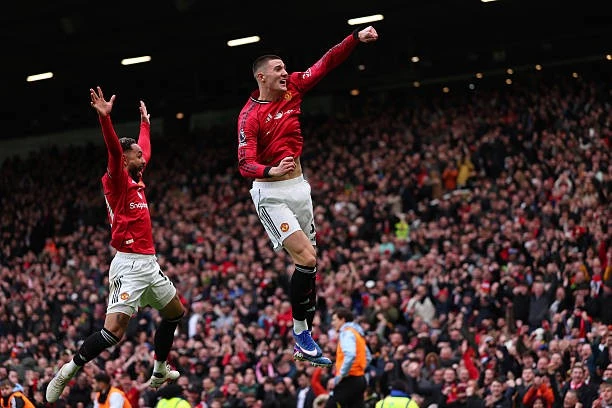 HIGHLIGHTS: MU đè bẹp Aston Villa, vững vị trí trong top 3