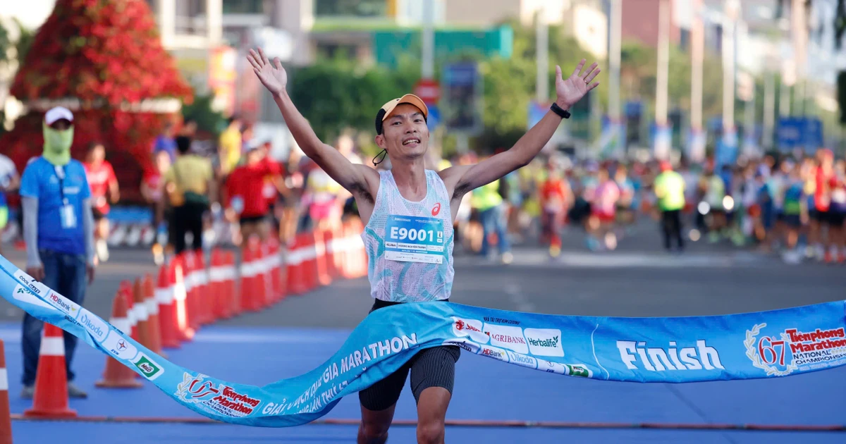 Hoàng Nguyên Thanh: Tượng đài bền bỉ bảy lần liên tiếp vô địch Tiền Phong Marathon