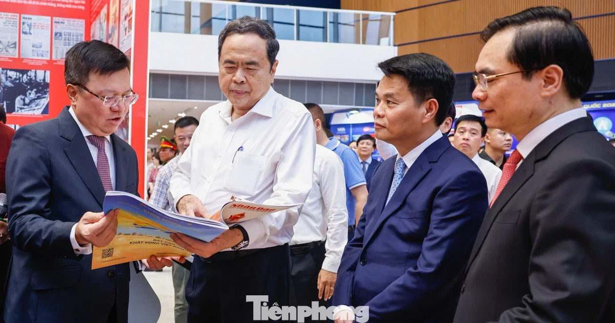 Chủ tịch Quốc hội Trần Thanh Mẫn động viên đội ngũ những người làm báo