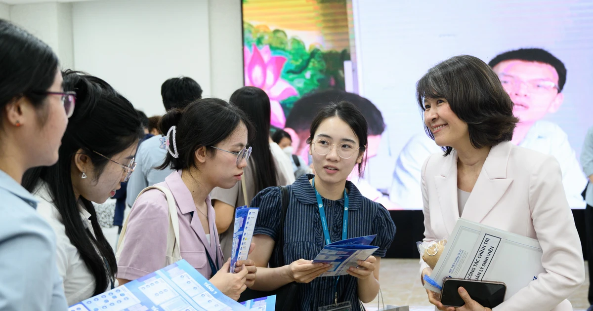 Hơn 50 doanh nghiệp 'trải thảm đỏ' đón nhân sự chất lượng cao tại Ngày hội hướng nghiệp của Học viện Ngoại giao