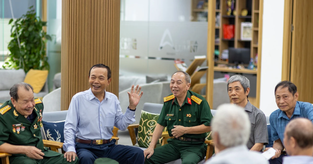 Những người lính Bách khoa về thăm trường: Hồi ức một thời hoa lửa