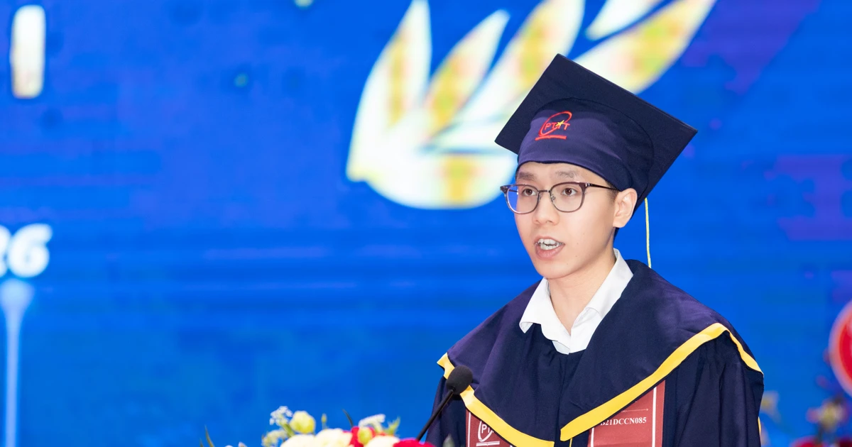 Thủ khoa toàn khoá PTIT: Sở hữu loạt giải thưởng quốc tế, chưa ra trường đã làm tại tập đoàn công nghệ hàng đầu thế giới