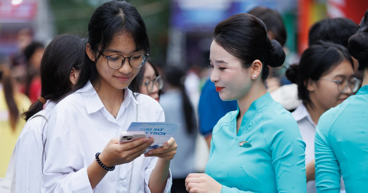 Tư duy dịch vụ, giao tiếp khách hàng là lợi thế trong ngành Hàng không