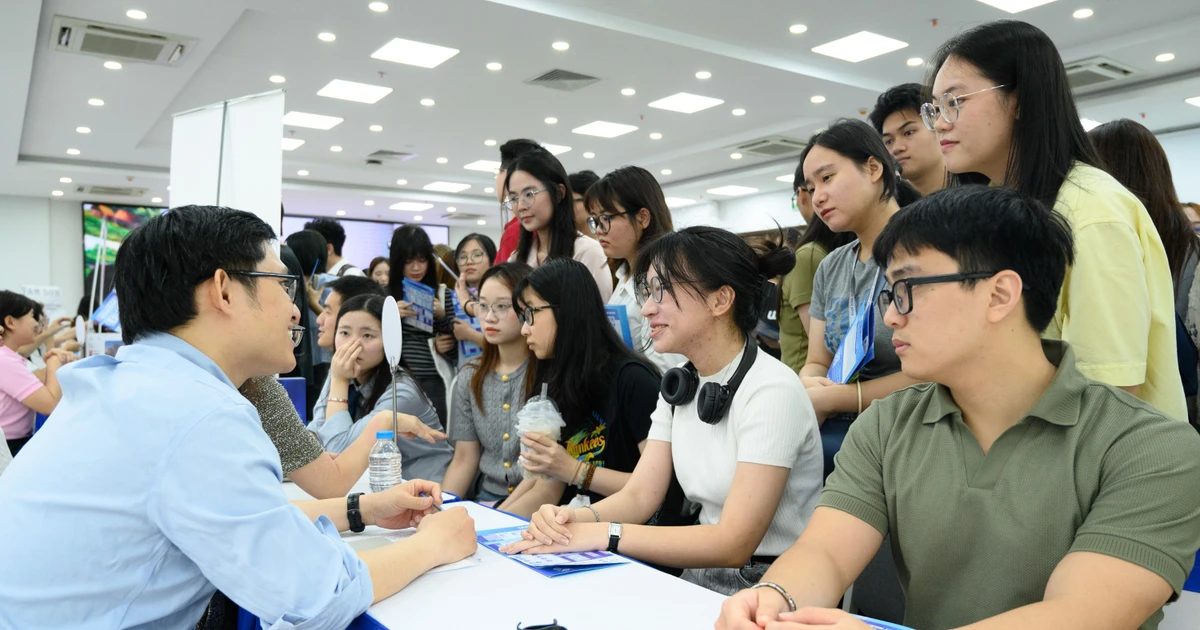 Nhiều bạn trẻ 'phông bạt' CV, doanh nghiệp thay đổi cách đánh giá năng lực ứng viên