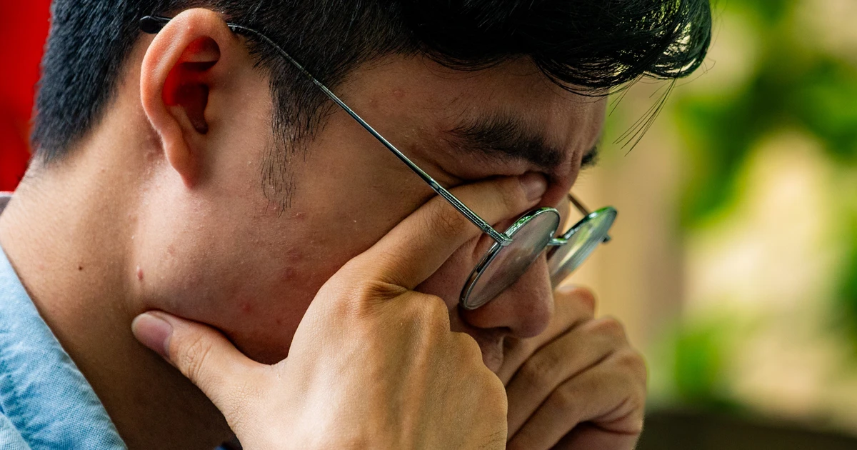 Nhiều bạn trẻ bỏ ăn, phải dùng thuốc ngủ khi đối diện với 'khủng hoảng hiện sinh'