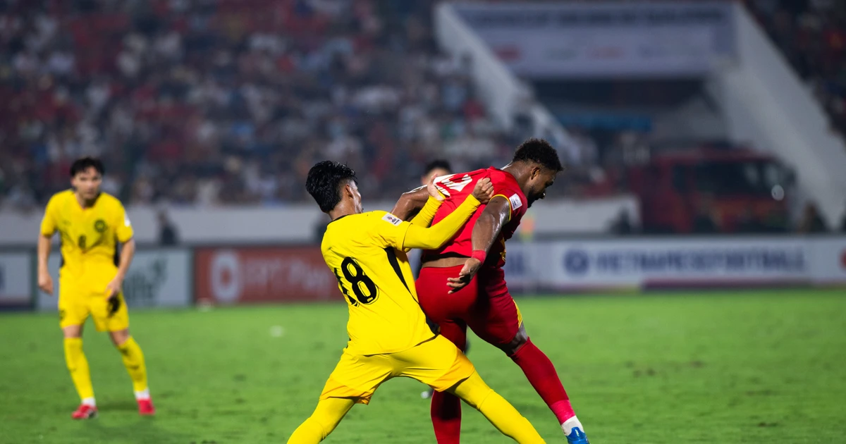 (ẢNH) Nhìn lại chiến thắng áp đảo của Việt Nam trước Malaysia, Xuân Son bị đối thủ 'chăm sóc đặc biệt'