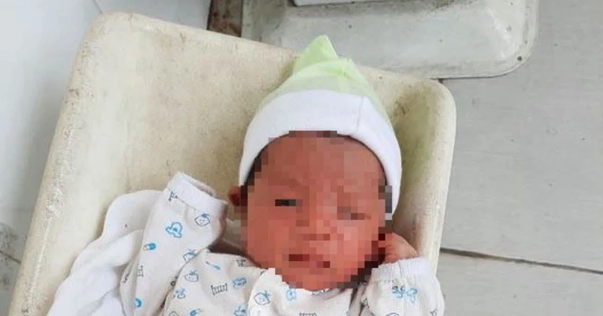 Bé sơ sinh bị bỏ rơi cùng bức thư tay của người mẹ nhờ nuôi hộ vì không có điều kiện