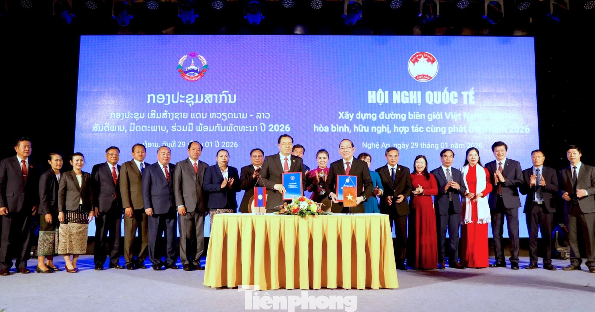 Xây dựng đường biên giới Việt Nam - Lào hòa bình, hữu nghị