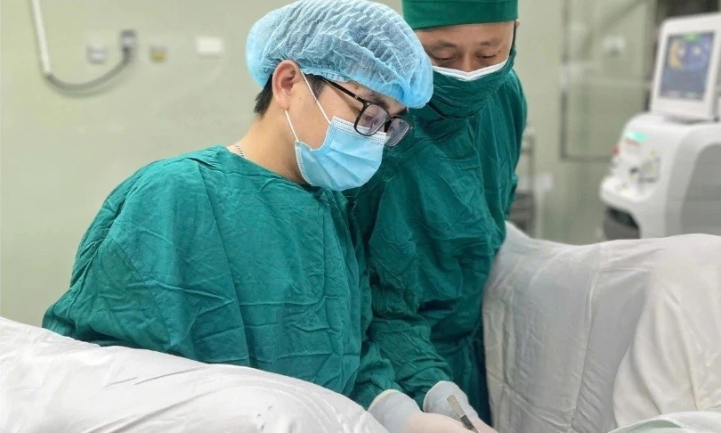 Bị lợn húc khi đang cho ăn, người đàn ông tổn thương nặng vùng kín