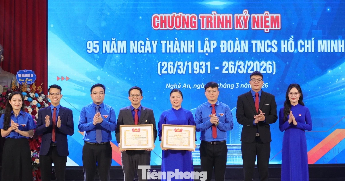 Tỏa sáng phong trào tình nguyện, Đoàn Trường Đại học Vinh nhận Bằng khen Trung ương Đoàn