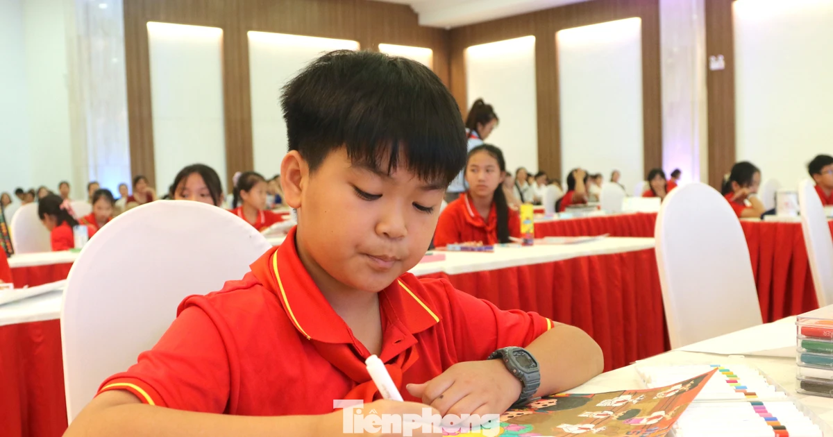 Thiếu nhi Nghệ An tranh tài vẽ tranh Bác Hồ nhân ngày sinh nhật Bác