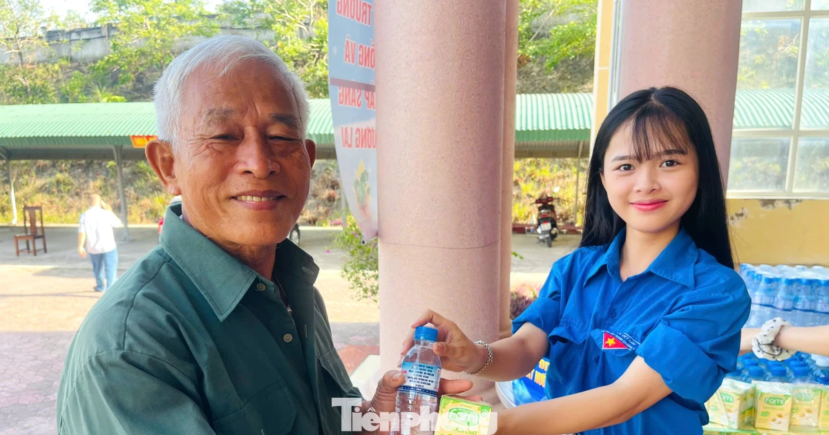 Tuổi trẻ Nghệ An tiếp sức đợt cao điểm thu nhận mẫu ADN thân nhân liệt sĩ