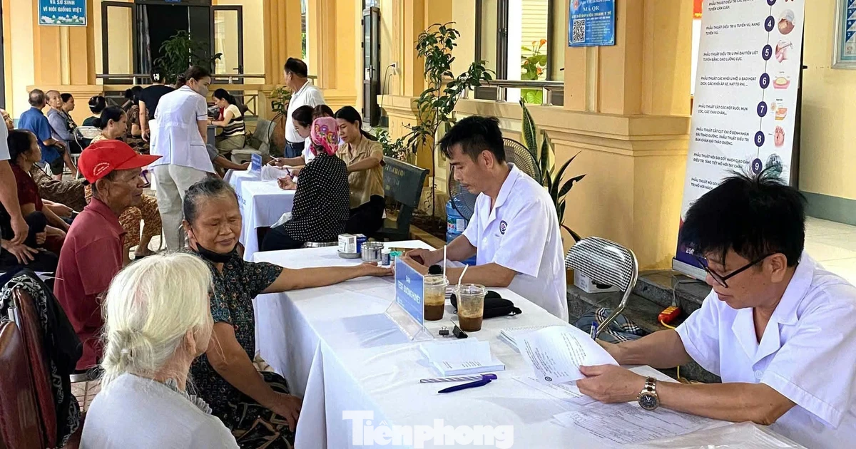Nghệ An đưa y tế chuyên khoa về cơ sở khám bệnh miễn phí cho dân
