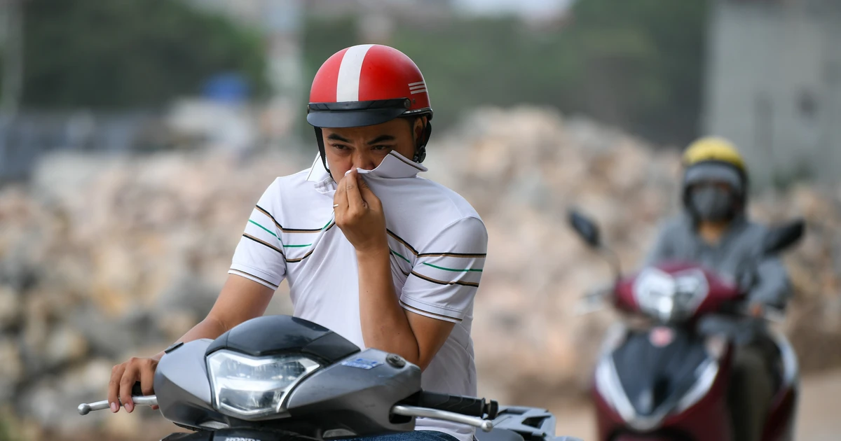 Bụi mù, bùn lầy 'bủa vây' công trường cải tạo kênh La Khê