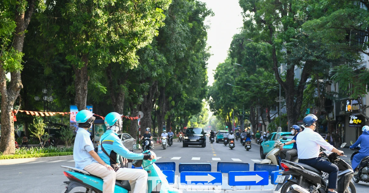 Nhiều tuyến phố trung tâm Hà Nội 'thay áo mới' sau thi công chống ngập