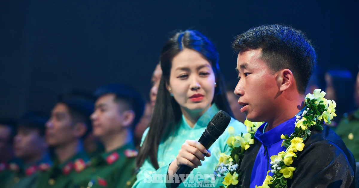 Trưởng bản chạy trong đêm cứu hơn 90 người, cảnh sát kể về ‘cuộc chiến không tiếng súng’