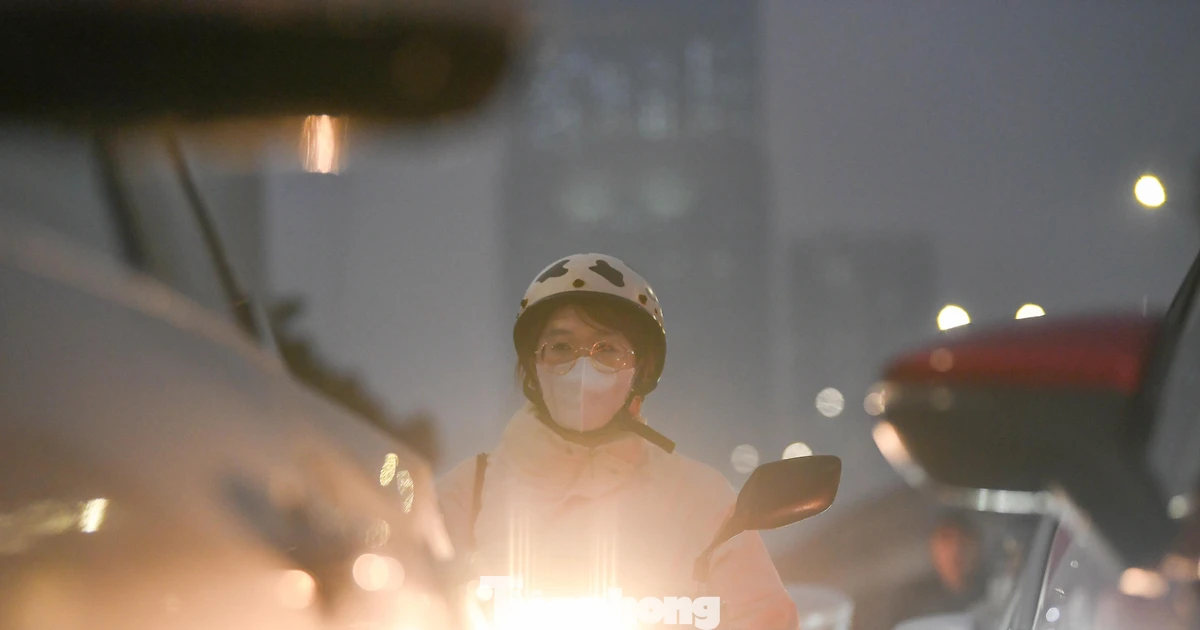 Cửa ngõ phía Tây Hà Nội 'nghẹt thở' ngày giáp Tết, ùn tắc kéo dài từ sáng đến đêm