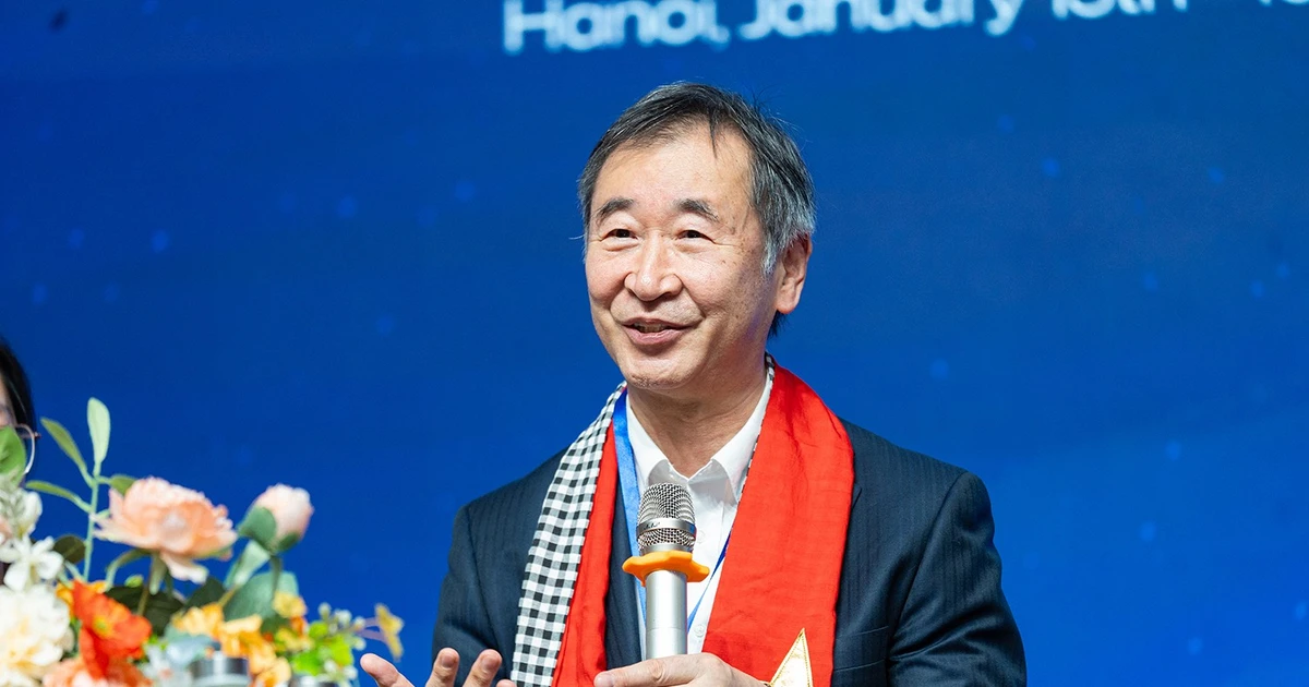 Bạn trẻ Hà Nội đối thoại về sóng hấp dẫn cùng Nobel Vật lý 2015