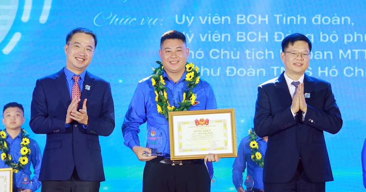 Tuyên dương 60 ‘thủ lĩnh áo xanh’ Thái Nguyên, lan tỏa tinh thần cống hiến của tuổi trẻ