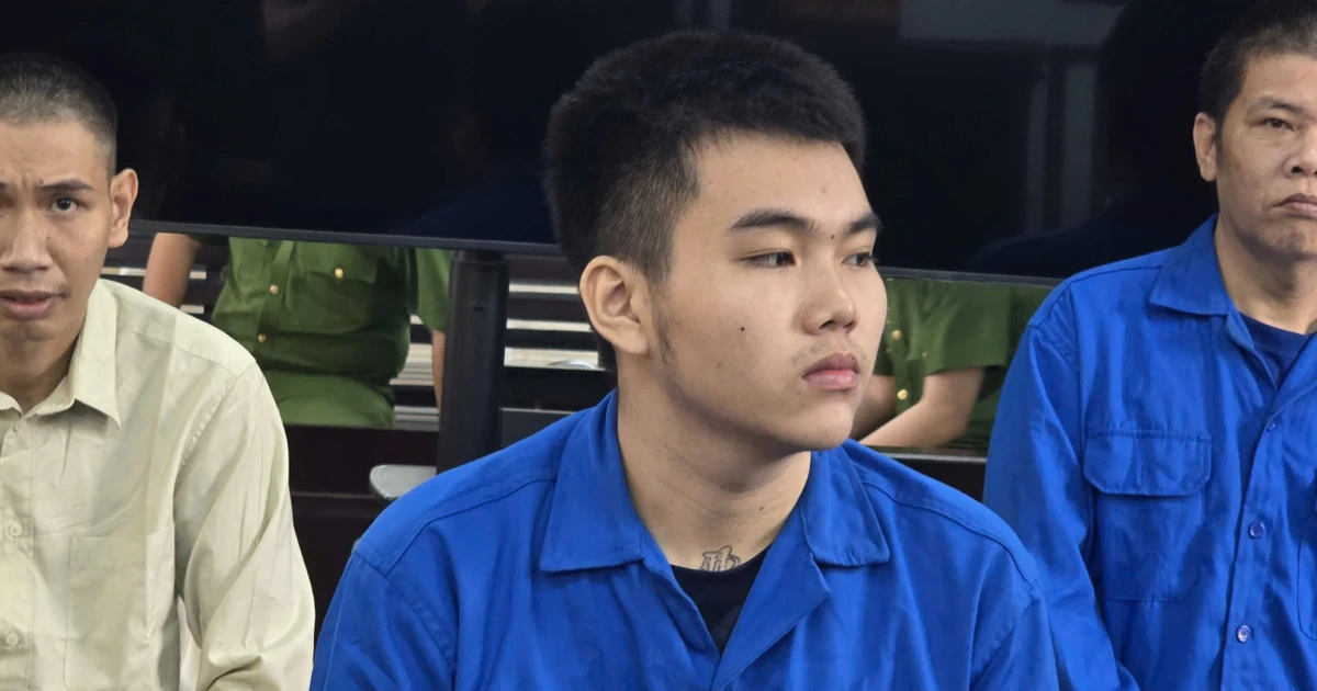 Lãnh 3 năm 6 tháng tù vì sống chung như vợ chồng với bạn gái nhí